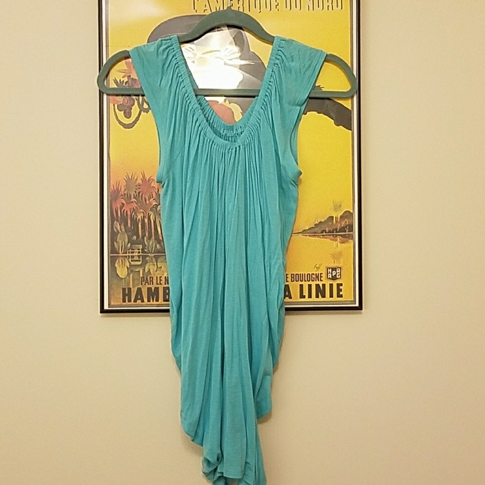 Turquoise flow top