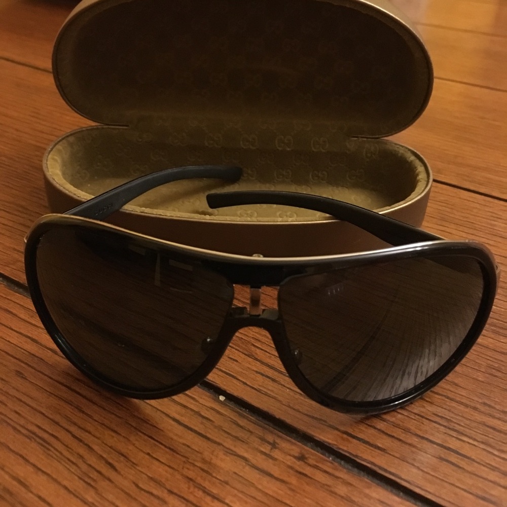 Gucci aviator sunglasses