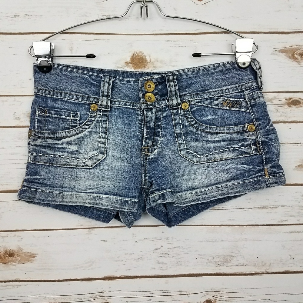 {Wallflower} Medium Wash Jean/Denim Short-Sz 7