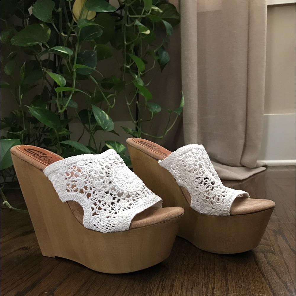 Sbicca Wedge Heels 🚨FINAL PRICE!!🚨