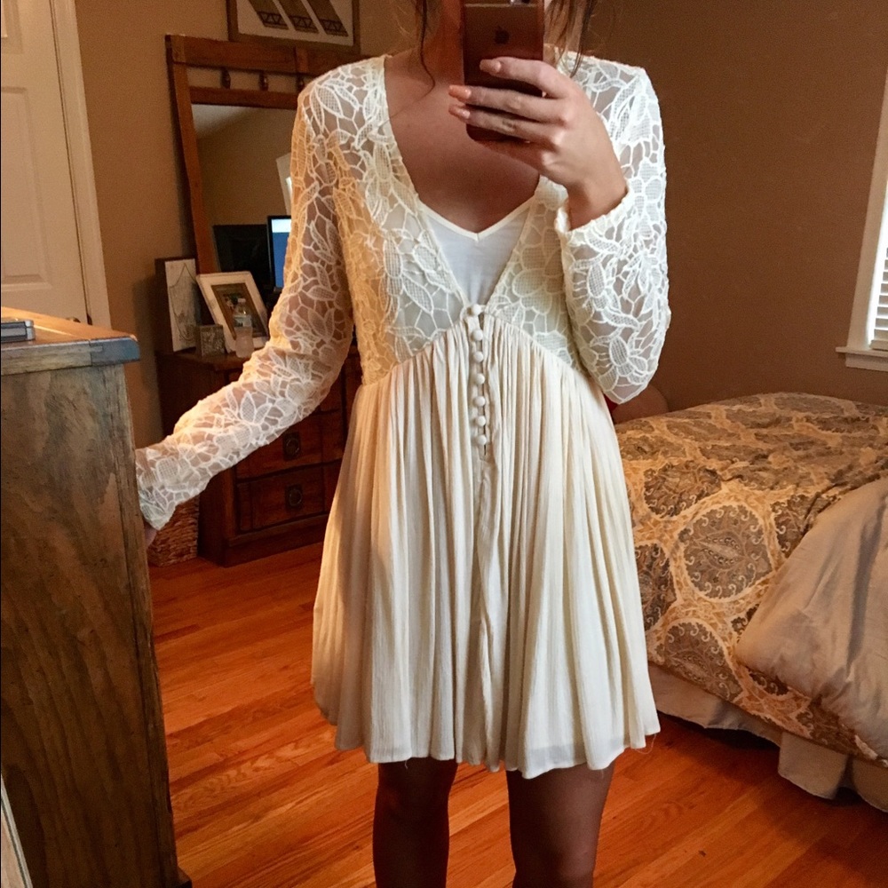 Lace flowy dress