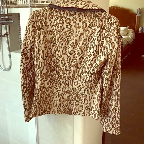 Two piece - Picture 2 of 3