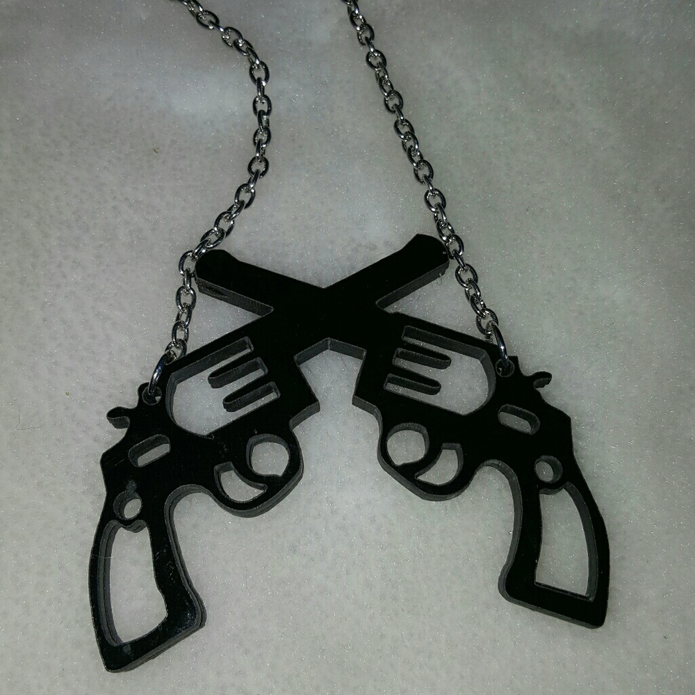 ⚫ Black Pistol Necklace - Picture 2 of 4