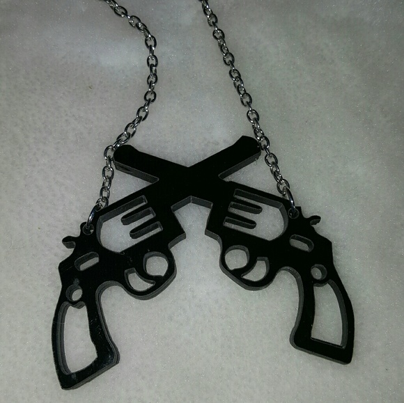 ⚫ Black Pistol Necklace - Picture 2 of 4