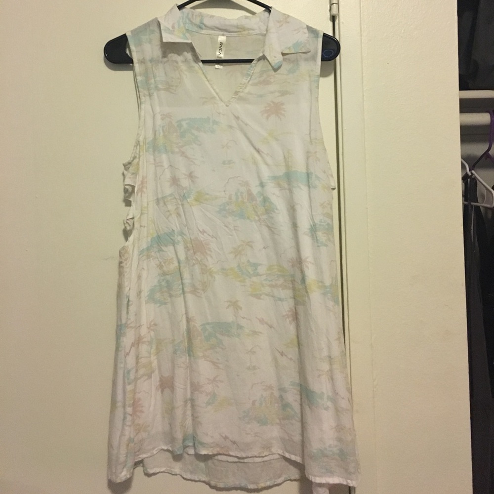 RVCA DRESS WITH SIDE CUT OUTS