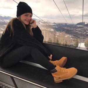 Meet your Posher, Bella