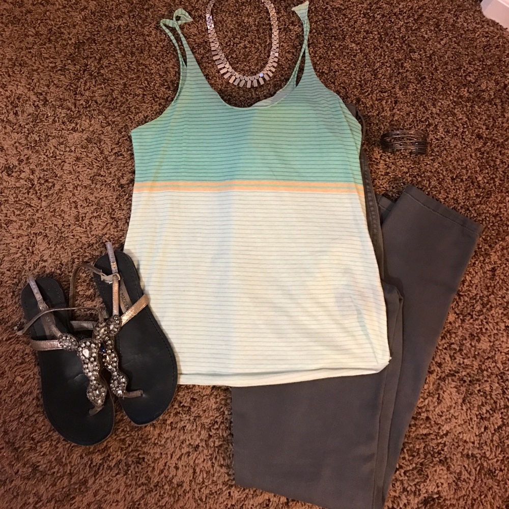 🍑Urban Outfitters Striped Tank🍑