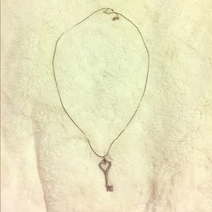 Key heart pendant necklace