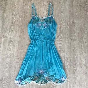 Flower embroidered dress
