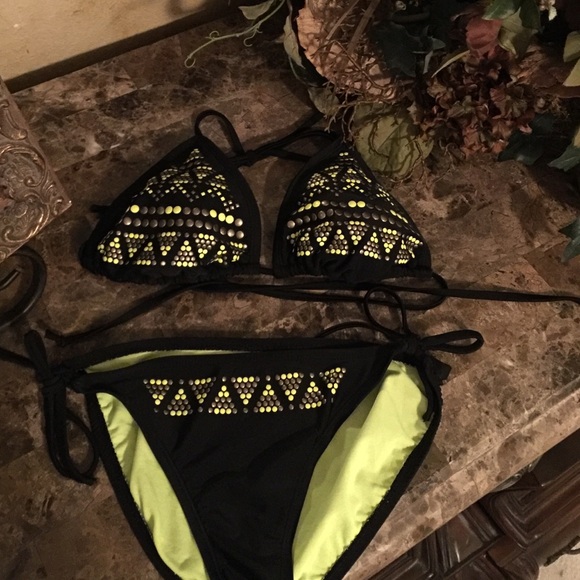 Black and neon bikini!!! - Picture 1 of 1