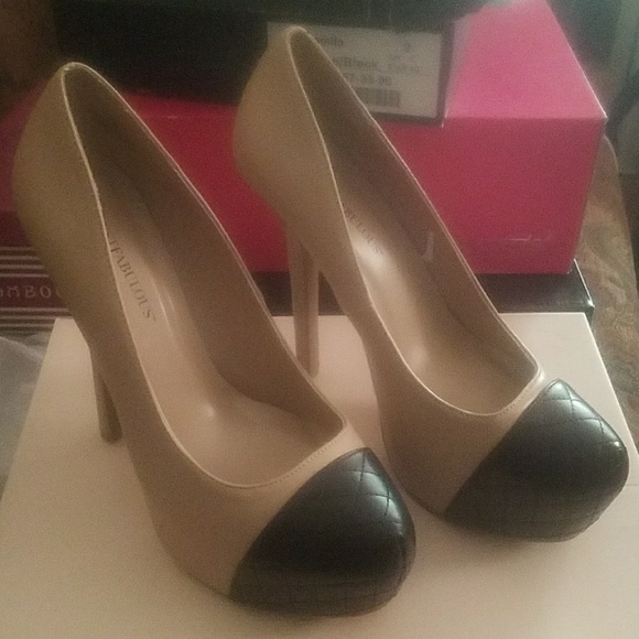 Platform High Heels - Picture 3 of 3