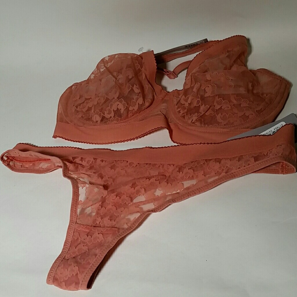 Hit Ingenue Full Cup Bra & matching thong
