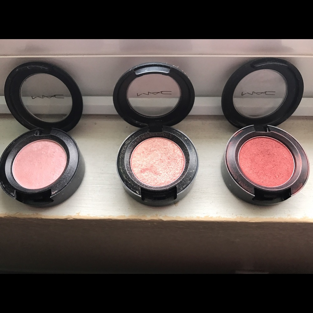 Mac makeup eye shadows