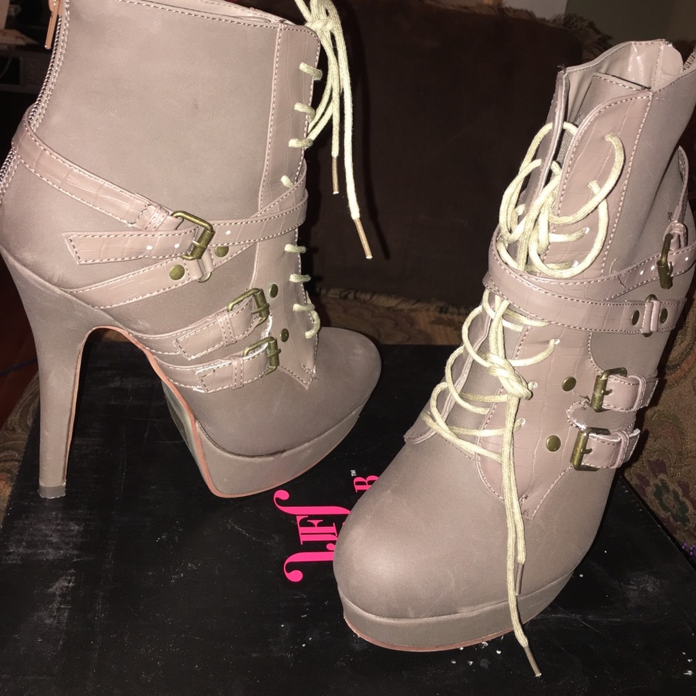 Flatform Booties