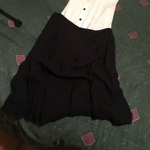 Black flowy zipped skirt