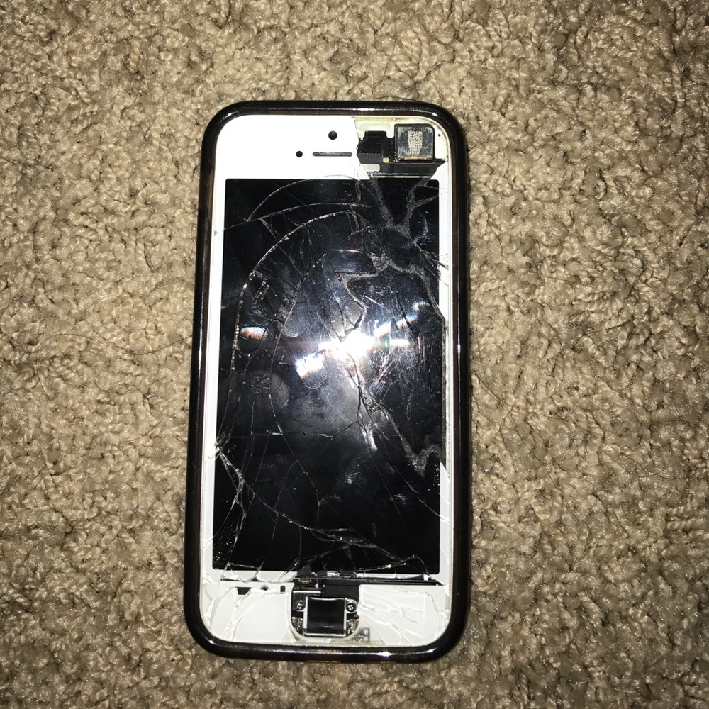 Justin bieber broken iphone 5s gold