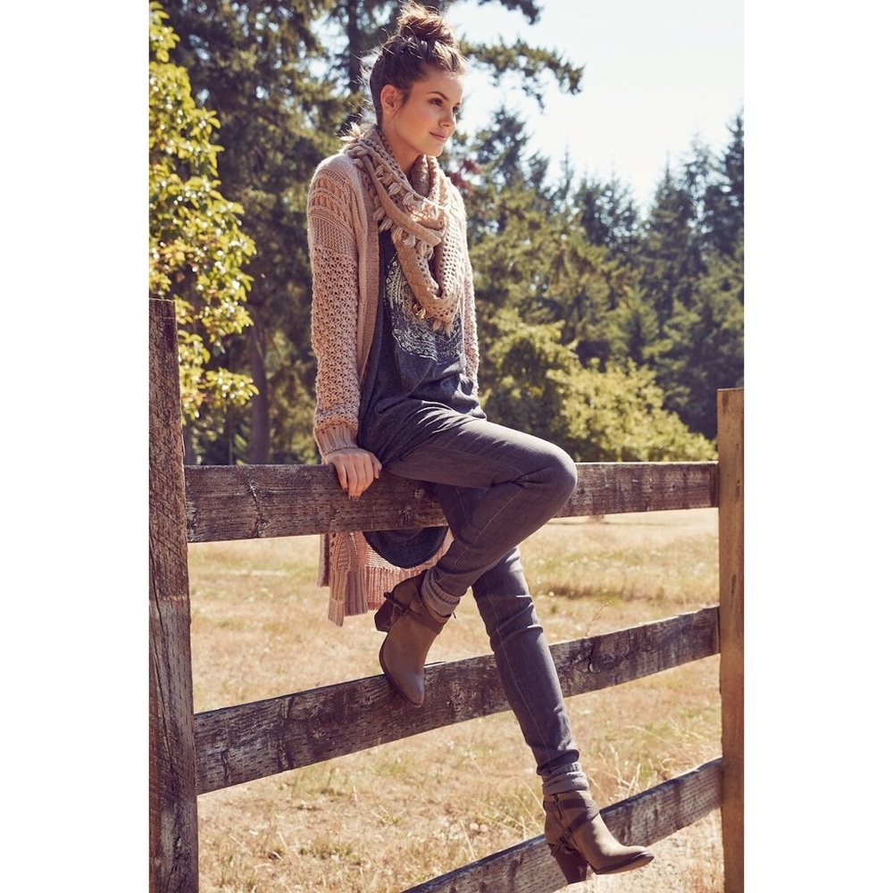 Dolce Vita leather Harlene western ankle booties