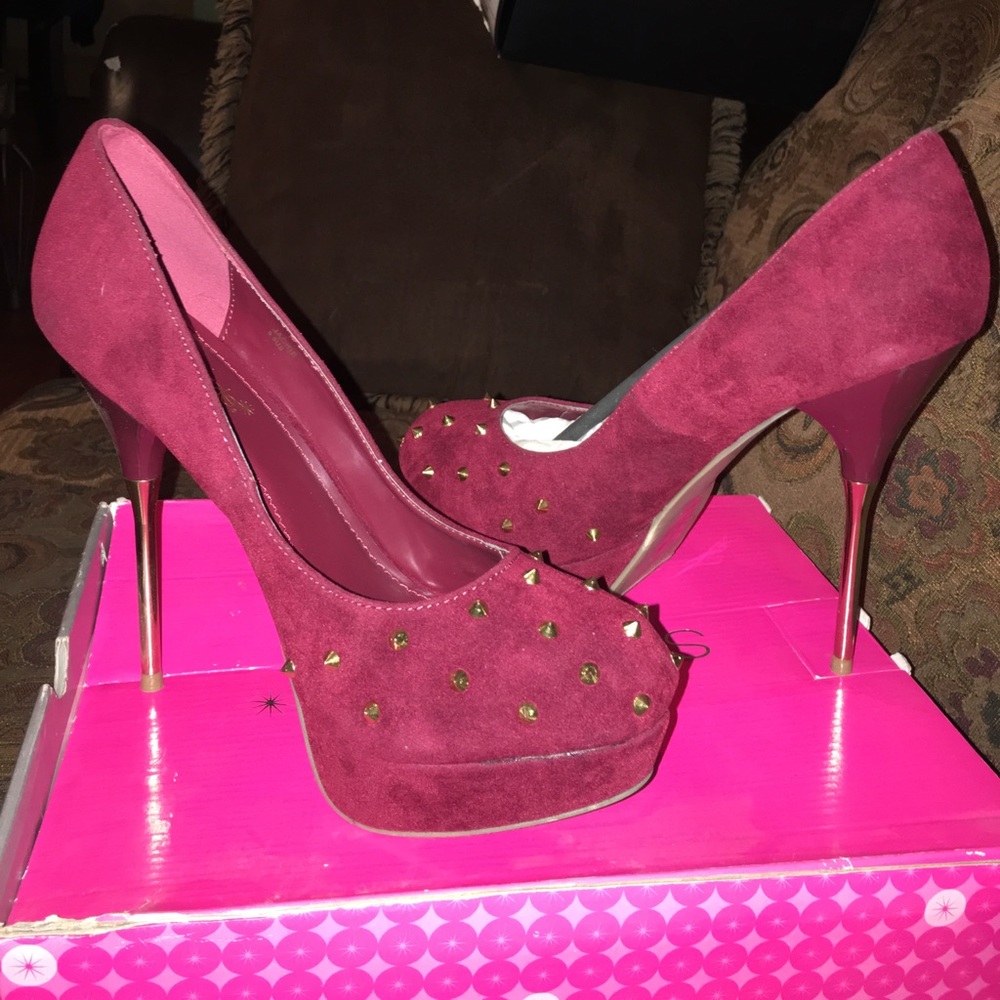Burgundy & Gold Stilettos