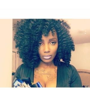 Meet your Posher, Toya