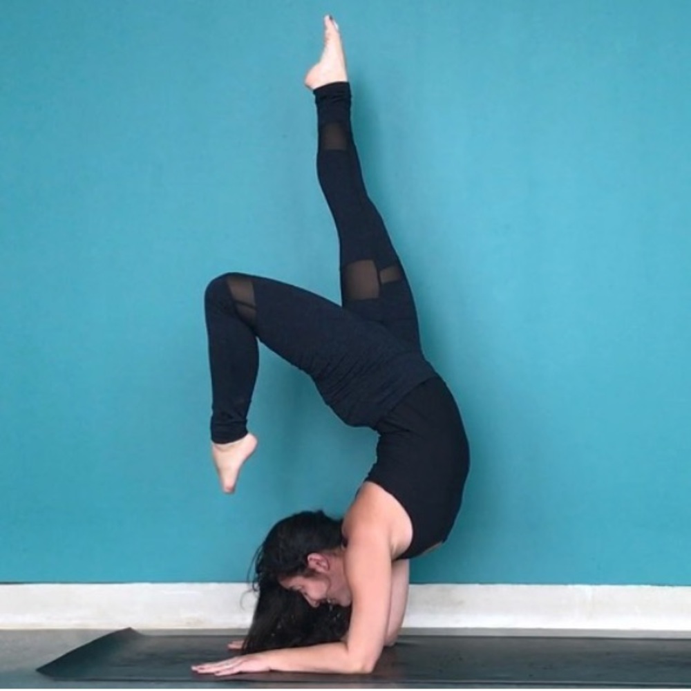 Size small yoga pants with mesh