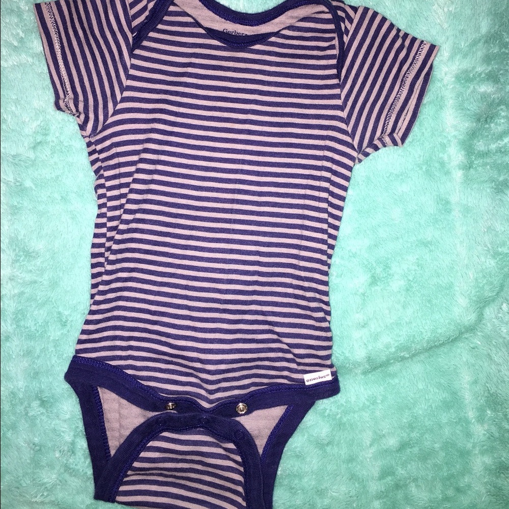 6 Onesie Tshirts- various brands!
