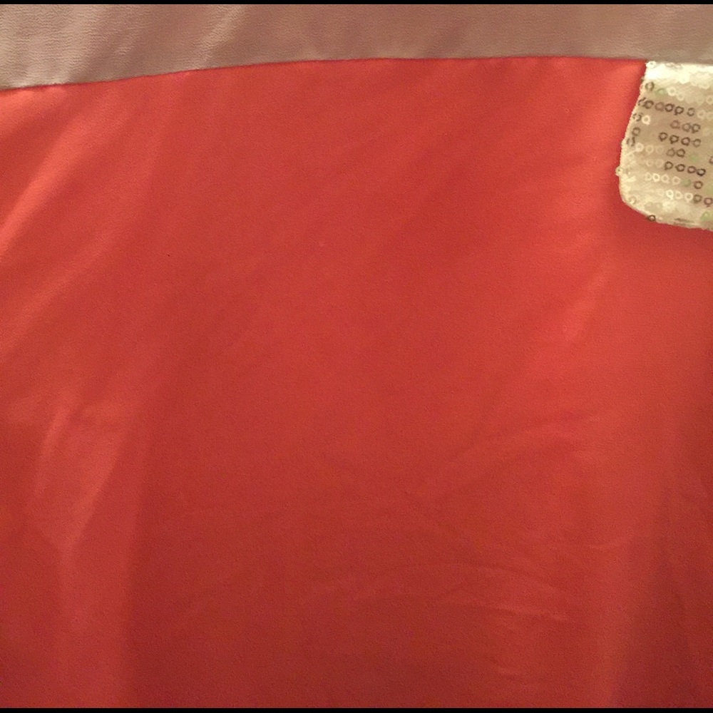 2tone  Top - Picture 4 of 4