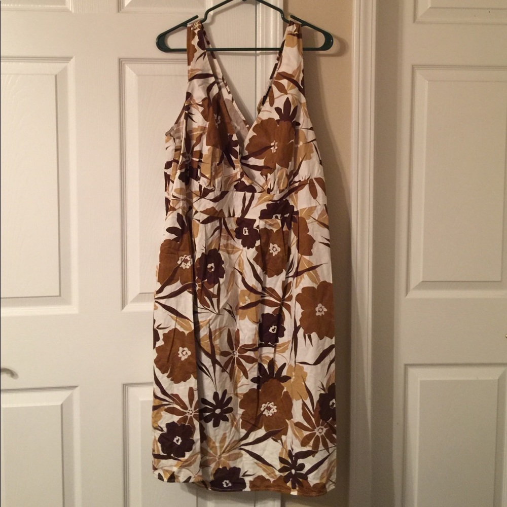 Lane Bryant Size 24W Flirty Vneck Dress