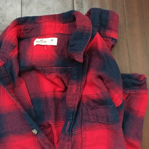 Men's Red Hollister Flannel - Picture 2 of 3