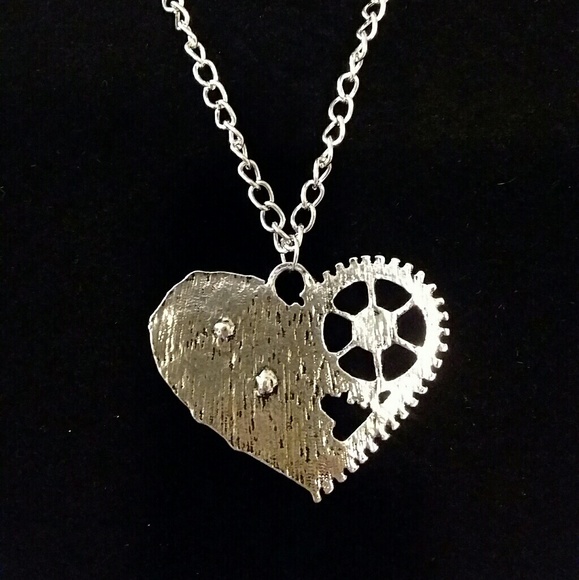 Steam punk heart necklace - Picture 3 of 6