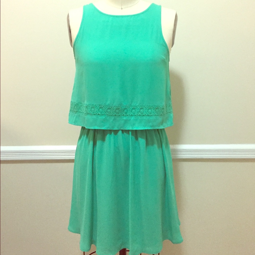 2 for $15 Mint sleeveless dress perfect for summer!