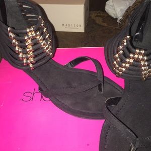 Shoedazzle Sandals