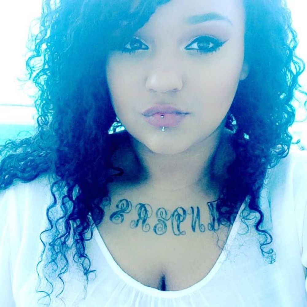 Meet your Posher, Kiana