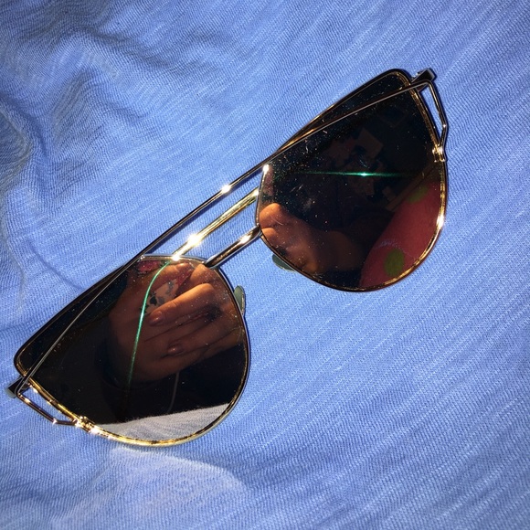 Accessories - Cat eye sunglasses
