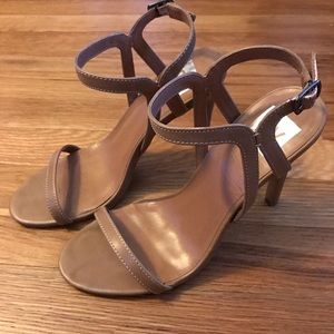 Dolce Vita strappy summer shoe