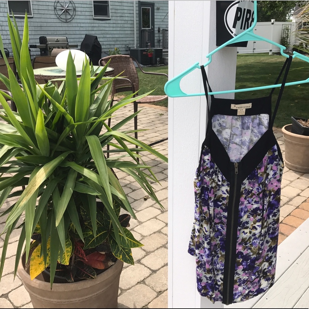 Twentyone Floral Tank