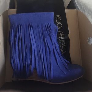 NWT Koolaburra/UGG-blue suede WEDGE boots w fringe