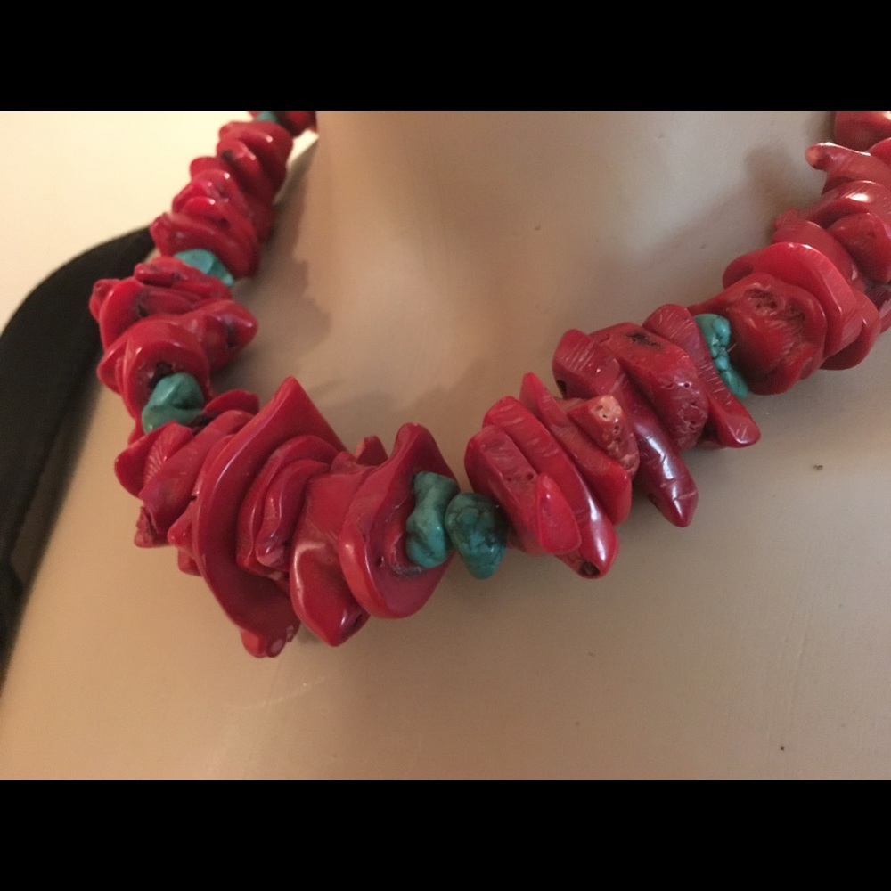 Bright bold Necklace NWOT