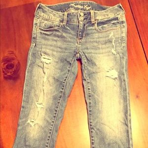 Distressed AE capri's