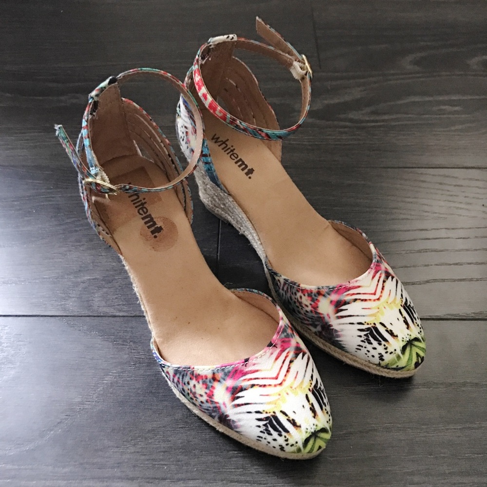 Multicolored wedge summer pumps/sandals
