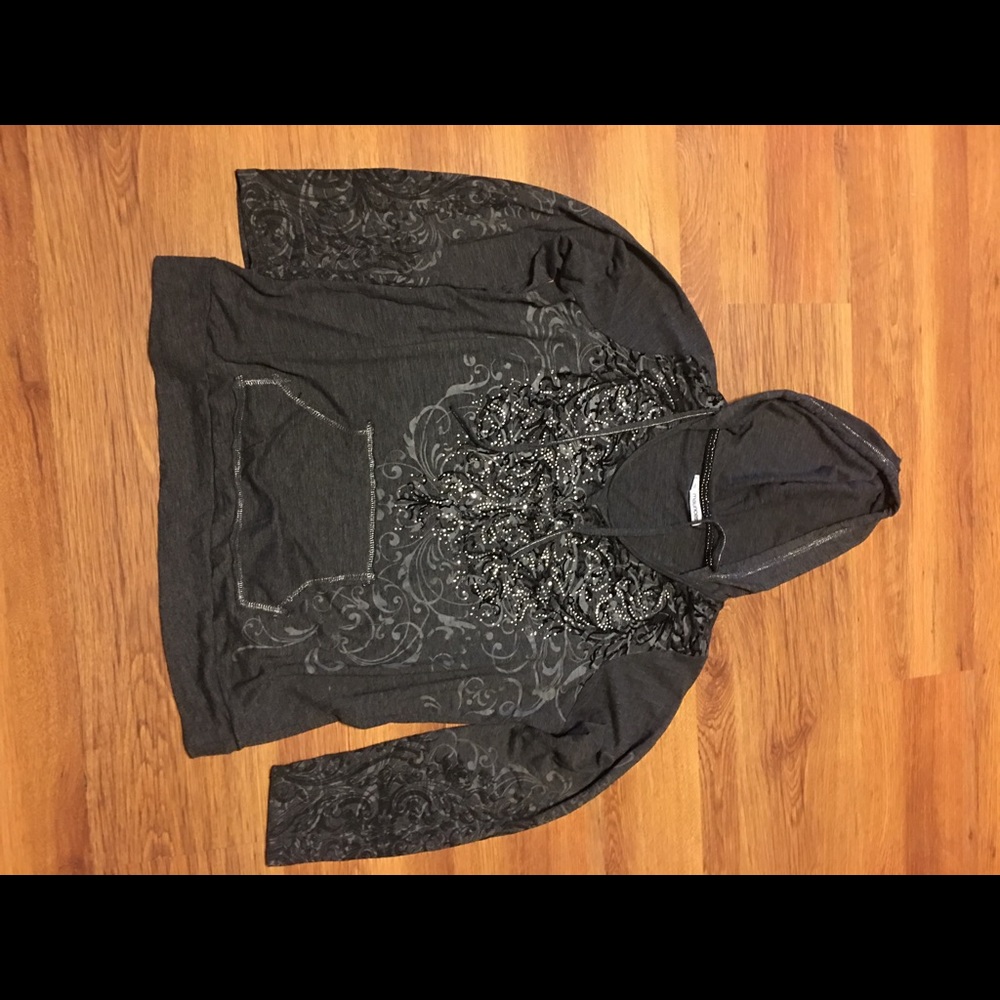 Lightweight black hoodie with beautiful detail.