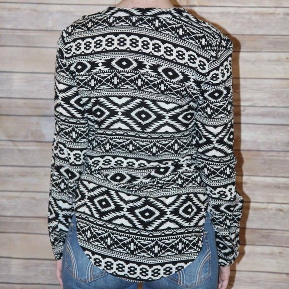 LA Hearts Blouse - Picture 2 of 3