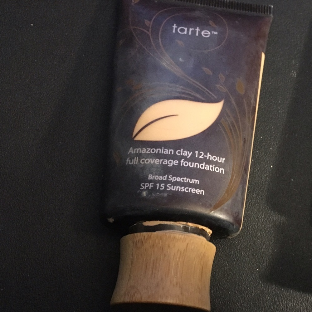 Tarte Amazonian Clay Foundation: Light. Price Firm