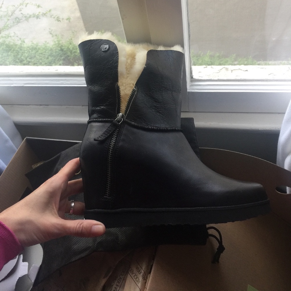 NWT Koolaburra By UGG- black leather wedge boot