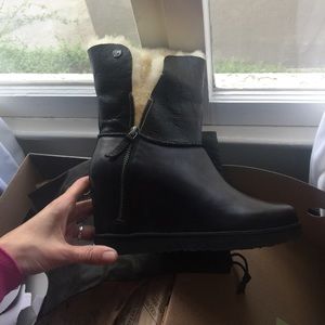 NWT Koolaburra By UGG- black leather wedge boot
