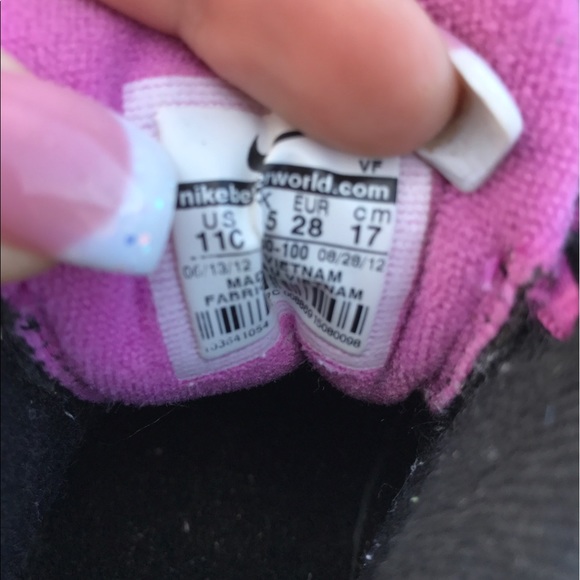 Girls High Top Nikes - Picture 4 of 4