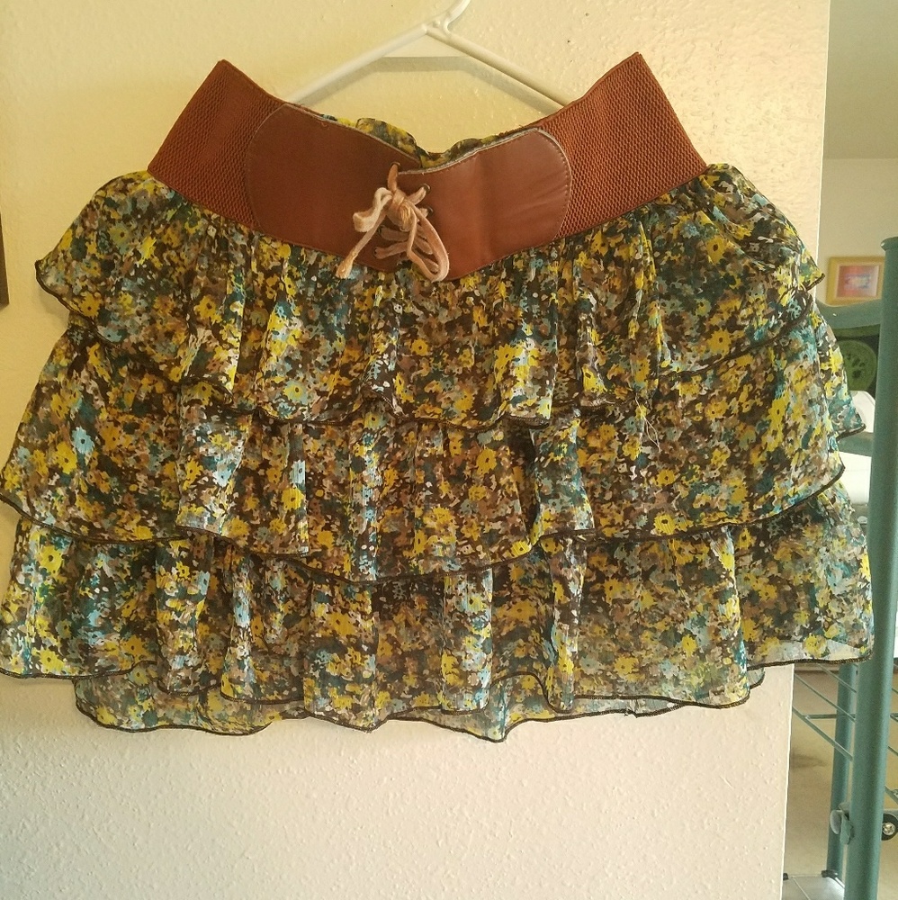 Passport size large skirt
