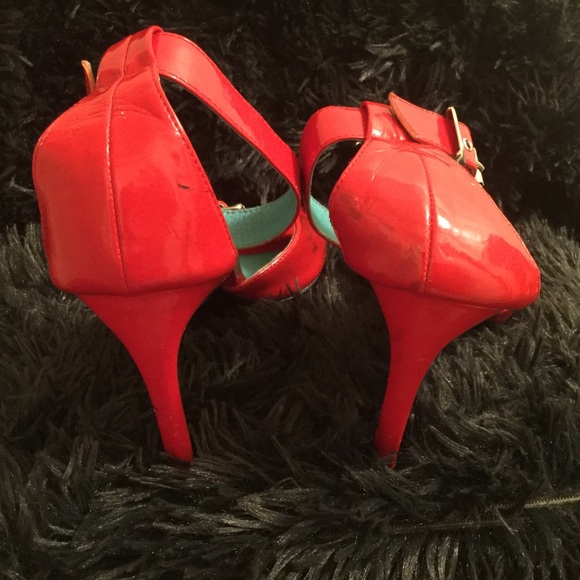 👠Red Steve Madden Heels👠 - Picture 5 of 7