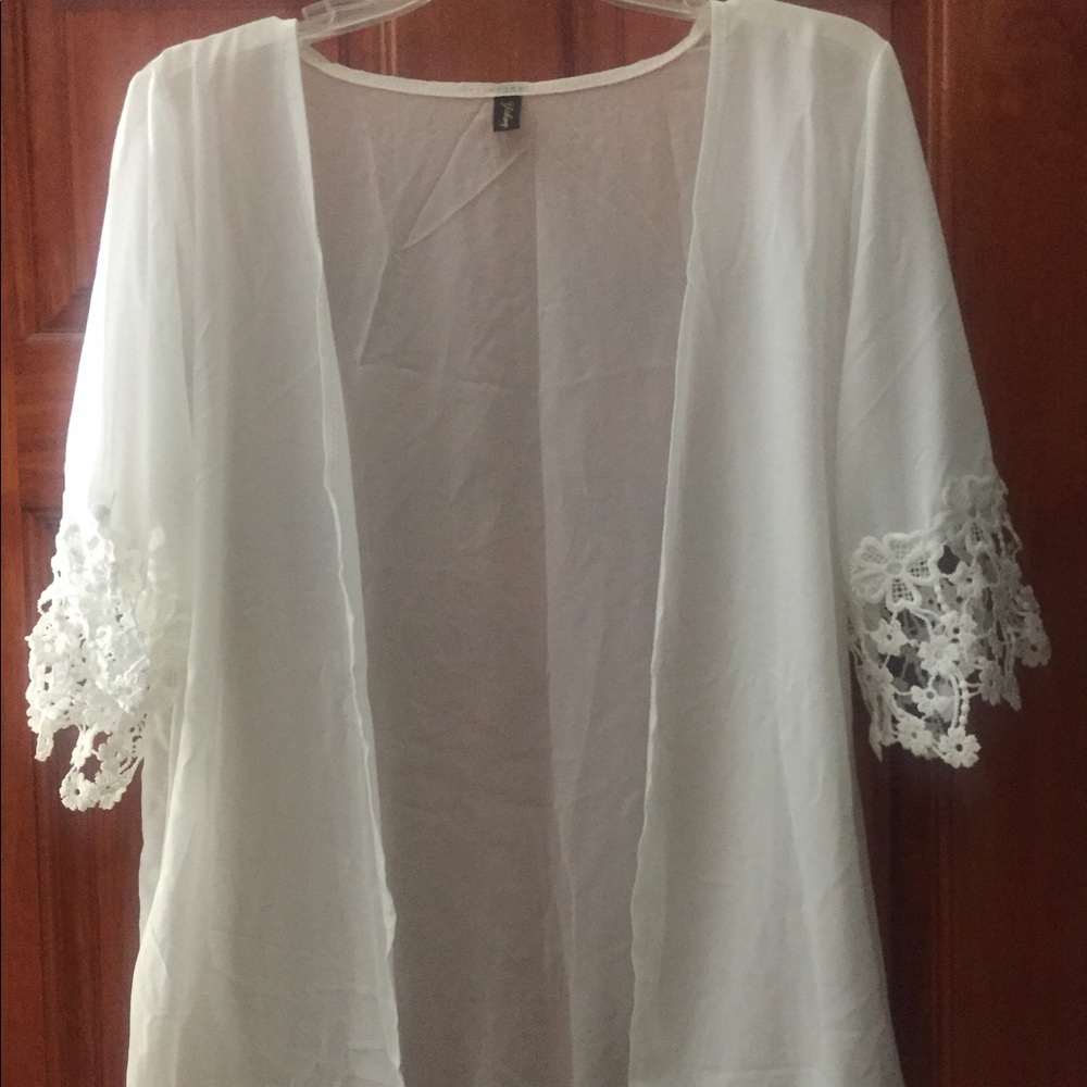 White floral lace kimono one size