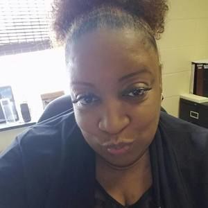 Meet your Posher, Dellneice
