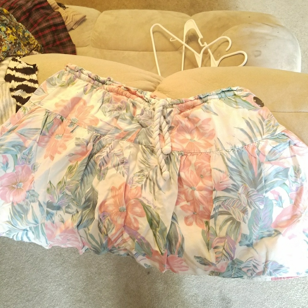 Rip Curl size 8 skirt